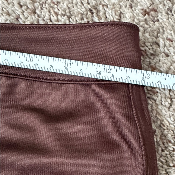 SKIMS Brown Skinny Pants - Picture 12 of 12